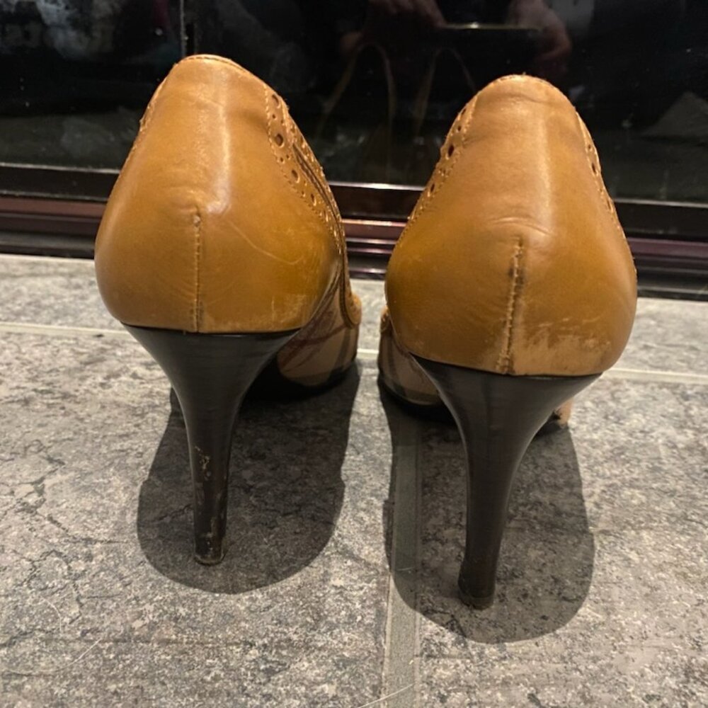 Burberry Beige / Camel Leather Haymarket Heel (size 39.5) - Picture 3 of 6